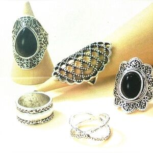 5 pc vintage hollow out ring set . New